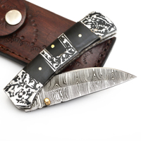 Couteau de poche en acier damas personnalisé fait à la main avec manche en corne et gaine en cuir fin pliant Camping EDC couteaux.
