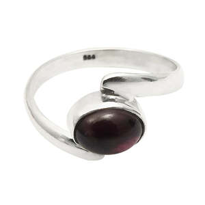 Anillo de Plata de Ley 925 con Granate, Hermoso y Nuevo, Anillo Bohemio de Plata de Ley 925 Maciza - Product Image 1