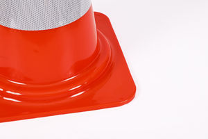 กรวยจราจรทางถนนสูง700มม. 750มม. 1000มม. ทำจาก PVC PE สะท้อนแสงฐานยางมีความยืดหยุ่นวัสดุ PC เตือนการจราจรสำหรับทางหลวง - Product Image 2