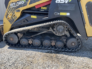 Machine de manutention compacte ASV RT-120 haute performance et ASV RT-135 pour les travaux de construction et forestiers, dotée d'une pompe hydraulique fiable. - Product Image 6