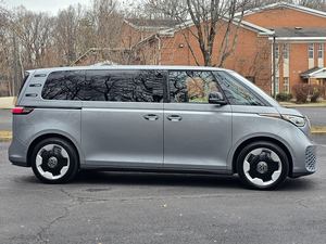 Minivan ID.Buzz ProS RWD Usada de 2025 - Product Image 4