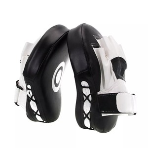Almohadillas de mano de entrenamiento de polipiel para boxeo, punzonado de enfoque curvo, negro, blanco, almohadillas de enfoque hechas por profesionales, precio razonable - Product Image 1