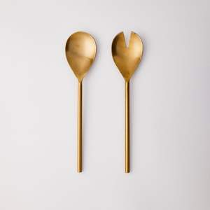 Juego único de servidor de ensalada de metal hecho a mano bellamente hecho por artesanos expertos para servir una mesa de comedor elegante - Product Image 6