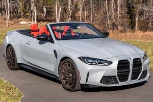 Voiture d'occasion haut de gamme 2023 BMW M4 Competition xDrive Cabriolet ~3 200 milles, 503 ch, moteur turbo 6 cylindres - Product Image 6