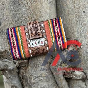 Manta de sillín azteca, embrague de cuero, cartera plegable con estilo occidental para mujer, embrague tallado a mano - Product Image 1