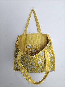 Sac fourre-tout en coton indien Kantha fait sur mesure, sac à main en patchwork pour femmes, pour le shopping, la plage et les voyages - Product Image 2