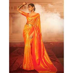 Sari de Seda Tejida Magnética con Blusa Color Naranja Dorado para Eventos, Bodas, Elegante y Lujoso - Product Image 4