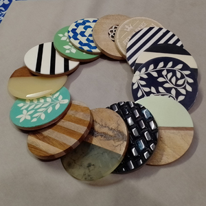 L'exportateur indien en gros propose un nouveau design classique de forme carrée en bois sous-verre ensemble de coussins en résine accessoires de décoration de table vente - Product Image 5