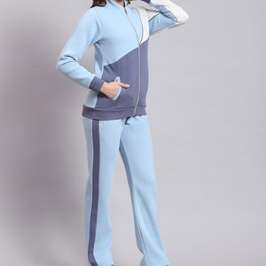 Meilleur service OEM de haute qualité Respirant Polaire Survêtement pour femmes Col à capuche Motif solide Options de taille Plus pour l'hiver - Product Image 3