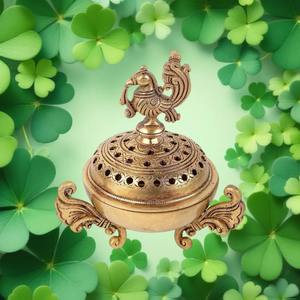 Couvercle de paon orné de brûleur d'encens en laiton antique avec support traditionnel de charbon de bois en résine sculpté pour la méditation et Puja - Product Image 6