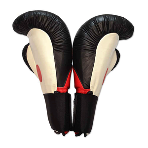 Gants de boxe en cuir respirant de haute qualité pour jeunes, fermeture auto-agrippante, logo personnalisé imprimé, couleur rouge, entraînement MMA, vente en gros - Product Image 6
