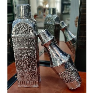 Botella de Agua de Cobre, Elegante, Hecha a Mano, Diseño Único, Botella de Agua de Cobre de Alta Calidad para Uso en el Hogar y Viajes - Product Image 5
