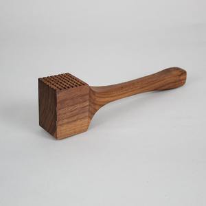 Marteau à viande professionnel en bois d'acacia - Battoir à viande double face - Attendrisseur de viande en bois naturel pour steak, poulet et volailles - Product Image 3