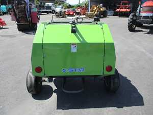 เครื่องอัดก้อนกลมขนาดเล็กเครื่องอัดฟางแบบน้ำหนักสีสินค้าไฟฟ้าขนาดเล็ก - Product Image 5