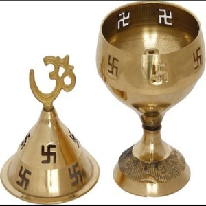 Lámpara Diya Cubierta de latón tradicional con grabado étnico para Temple Mandir Pooja Room Festival Iluminación y regalo religioso - Product Image 4