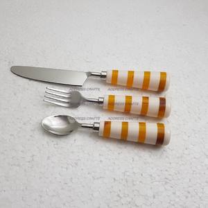 Ensemble de couteaux à fromage en acier inoxydable 18/8 de luxe avec manche en résine Design élégant fait main pour la cuisine à domicile en gros - Product Image 5