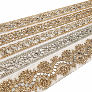 Bordure en dentelle brodée vintage à motif floral écologique exquis pour sari, dupatta, couture, artisanat, mariage - Product Image 1