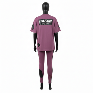 Conjunto Deportivo Premium de Camiseta de Algodón de 300GSM y Leggings de 260GSM con Paneles de PVC Reflectantes Iridiscentes y Logotipo Personalizado - Product Image 2