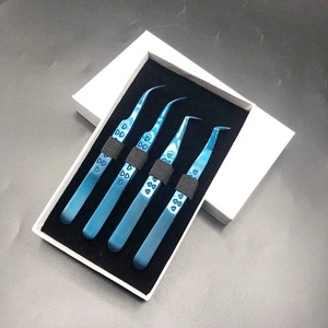 Pinzas de pestañas curvas de volumen rusas de Plasma azul con logotipo personalizado de alta calidad, venta al por mayor, fibra de agarre de corazón de acero sostenible en punta - Product Image 6