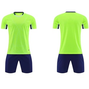 2024 nouveaux ensembles de maillots de Football pour hommes chemises de Football et survêtements pour enfants équipe vêtements de sport vierges uniformes pour garçons enfants - Product Image 3