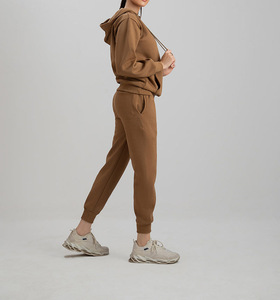 Tenues streetwear respirantes 2 pièces pour femmes : sweat-shirt à col montant et fermeture éclair à manches longues et ensemble jogging - Product Image 4