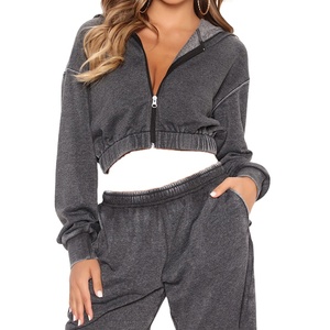 Top qualité sweat personnalisé femmes Joggers sweats à capuche couleur unie à manches longues femmes haut court à capuche deux pièces ensemble 2026 - Product Image 6