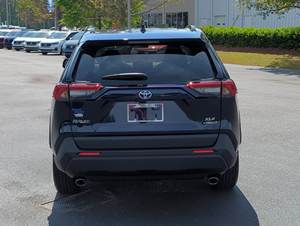 Vehículo Usado de Segunda Mano 2024 Ra--9v4 LE AWD 2.5L 4 Cilindros SUV Azul Oscuro, Crossover, Autos Usados Premium - Product Image 6