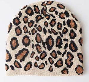 Bonnet sans bord à motif jacquard Tuque sur mesure sans manchette Chapeaux d'hiver à motif animal - Product Image 3