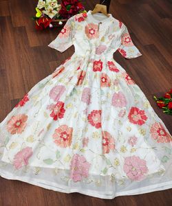 สวยมากและดีไซเนอร์ปาร์ตี้สวมเสื้อเย็บปักถักร้อยสุภาพสตรีอินเดียผู้หญิงเย็บสําเร็จรูปราคาต่ําขายส่งซูราษี - Product Image 2