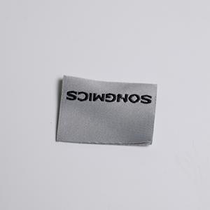 Etiquetas de marca tejidas para ropa Etiquetas de algodón personalizadas con extremos plegados para la fabricación de prendas - Product Image 6