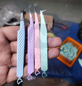 Nouveau diable coeur pince à cils personnalisé 90 degrés durable Volume isolation cils pince à épiler couleur personnalisée pince à épiler - Product Image 2