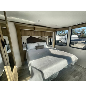 Remise sur les caravanes de voyage 42VERANDA 2025 F-o-r-e-s-t R-i-v-e-r W-ild-w-o-od G-r-a-n-d L-o-d-g-e, maison mobile tout-terrain - Product Image 5