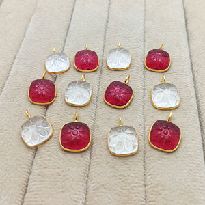 Cristal Quartz Gemstone Fleur Sculpture à la main 14x14MM Coussin Pendentif en argent 925 - Product Image 3