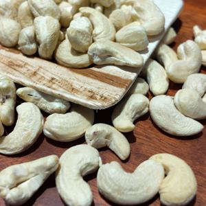 Noix de cajou de qualité supérieure en gros, certifiées biologiques USDA/EU, directement du Cambodge - Product Image 2