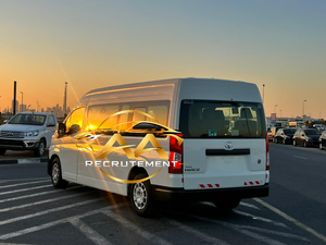 HIACE 2021, 3.5L V6, Gasolina, Manual, Cámara Trasera 360, Capacidad de Carga 31-40T, Emisión Diésel/GAS, Automática, EN VENTA - Product Image 3