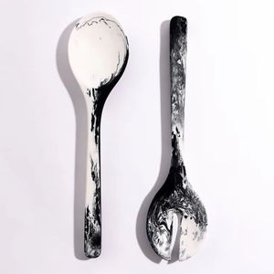 Ensemble de serveurs à salade UNIQUE VIBRANT 100% en résine pour la maison et l'hôtel comprenant une cuillère à crème glacée servant à la salade allant au lave-vaisselle Artizon - Product Image 1
