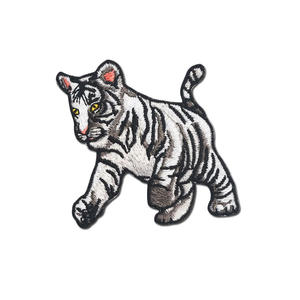 Patch brodé de haute qualité, tissu sergé, logo personnalisé professionnel, patchs brodés à coudre, fabrication d'usine - Product Image 3