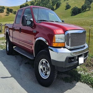 Ford F-350 Super Duty Lariat Crew Cab 4x4 de 2001 en excellent état - Product Image 1