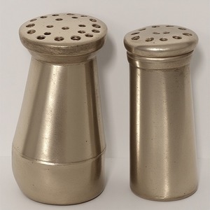 Molino decorativo de sal y pimienta de acero inoxidable, superficie de pátina envejecida rústica, trabajo artesanal, diseño moderno, comedor ecológico duradero - Product Image 4