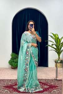 Sari de Organza de Diseño con Bordado de Piel Sintética y Lentejuelas con Diseño en Relieve para Fiestas y Festivales de FabZone - Product Image 5