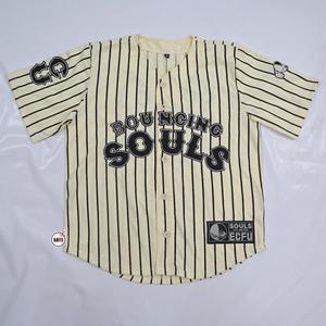 เสื้อเจอร์ซีย์ฟุตบอลสำหรับผู้ชายเสื้อฟุตบอลผ้าโพลีเอสเตอร์พิมพ์ลายแบบผ้าปะติด100% - Product Image 1