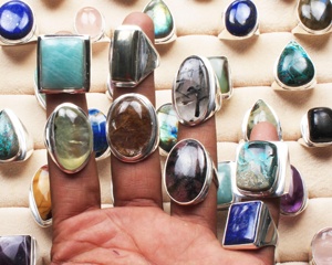 Handmade Bạc Mạ Thời Trang Nhẫn Thiết Kế Truyền Thống Rắn Vật Liệu Đồng Thau Đa-Màu Sắc Các Loại Pha Lê Mix Cut Bezel Set Vòng - Product Image 4