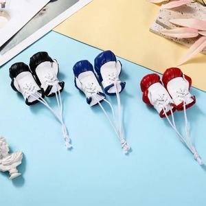 ถุงมือชกมวยขนาดเล็กอเนกประสงค์หนัง PU ที่แขวนกระจกรถยนต์อุปกรณ์ตกแต่งภายใน & พวงกุญแจ/คาราบิเนอร์ส่งเสริมการขาย - Product Image 2