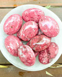 Pierre de palmier en thulite de haute qualité naturelle, cristal semi-précieux, sphère pour la guérison par le reiki, la méditation, le feng shui, rose, Inde - Product Image 4