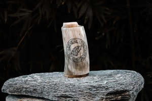Chope en corne de viking authentique, artisanale, écologique, personnalisable, en corne de buffle, design classique, stein, sculpture à la main naturelle - Product Image 4
