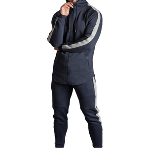 Ensemble survêtement 2 pièces personnalisé avec impression graphique en strass pour homme, couleur personnalisable, pantalon de survêtement évasé, sweat à capuche zippé et ensemble de jogging pour homme - Product Image 1