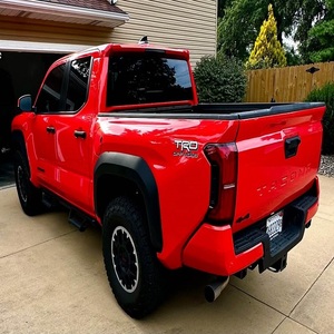 Pick-up Toyota Tacoma axé sur la valeur, offrant des performances et un confort exceptionnels, en stock avec livraison rapide, occasion et neuf - Product Image 1