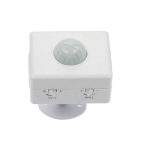 Sensor de Movimiento PIR para Pared, 120V AC 50/60Hz, Uso Interior y Exterior - Product Image 2