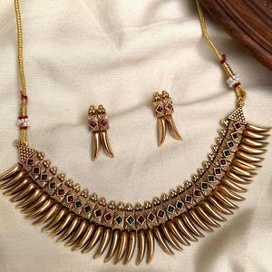 ชุดสร้อยคอชุบทองพร้อมต่างหูสำหรับงานแต่งงานสำหรับผู้หญิงดีไซน์เนอร์ประดับด้วยหินเคลือบเงา - Product Image 1