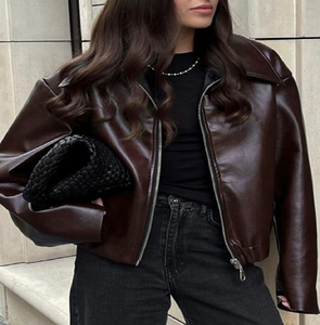 Vintage-inspired chocolate brown leather jacket with a relaxed fit, perfect for layering, at wholesale prices. - Product Image 5